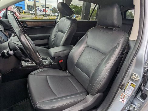 Used 2016 Subaru Outback 2.5i Limited AWD/4WD image 19