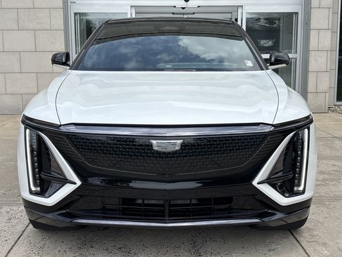 New 2025 Cadillac Lyriq Sport image 14