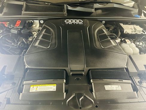 Used 2018 Audi Q7 3.0T Prestige AWD/4WD image 29