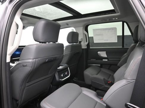 New 2025 Ford Expedition Active image 2
