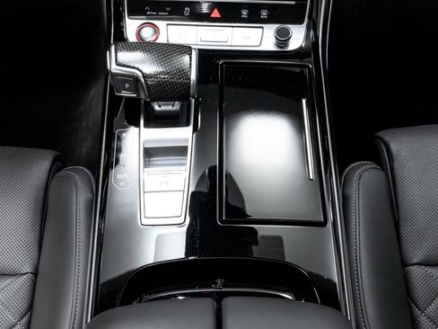 Used 2023 Audi S8 image 33