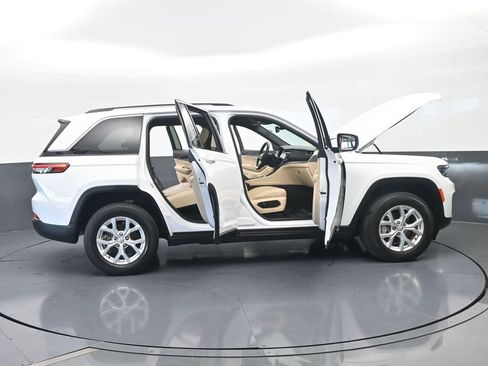 Used 2023 Jeep Grand Cherokee Limited image 76