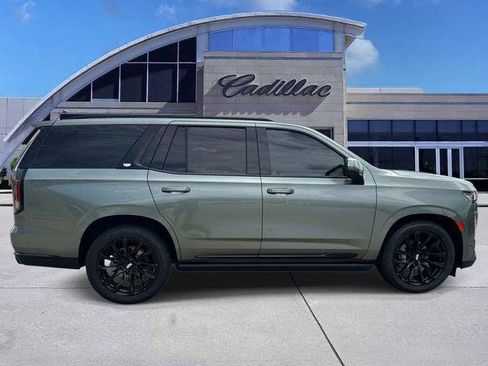 Used 2023 Cadillac Escalade Sport Platinum w/ LPO, ONYX Package AWD/4WD image 4