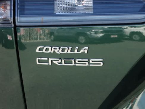 Used 2026 Toyota Corolla Cross LE image 10