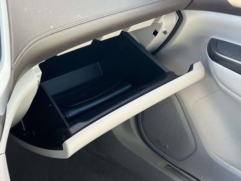 Used 2022 GMC Acadia SLT AWD/4WD image 36