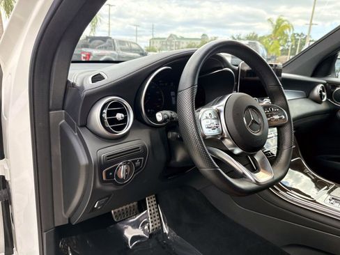 Certified 2022 Mercedes-Benz GLC 300 image 19