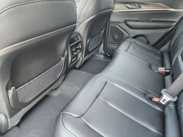 New 2025 Jeep Grand Cherokee Limited w/ Black Appearance Package AWD/4WD image 22
