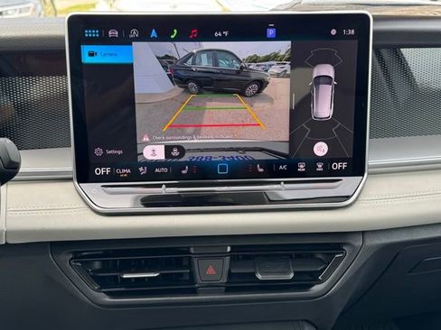 New 2025 Volkswagen Tiguan SE AWD/4WD image 35