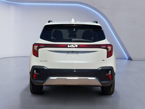 Used 2024 Kia Seltos SX w/ SX Sunroof Package image 4