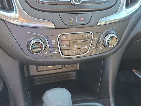 Used 2023 Chevrolet Equinox LT AWD/4WD image 40