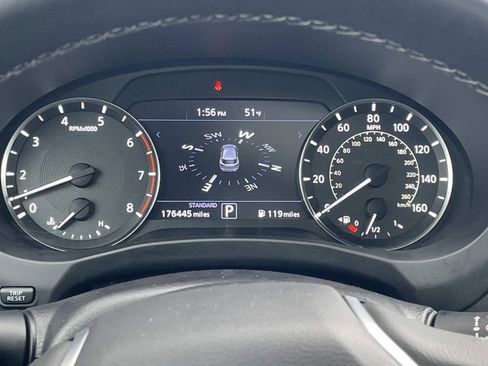 Used 2019 INFINITI QX50 Essential w/ Premium Heat Package image 28