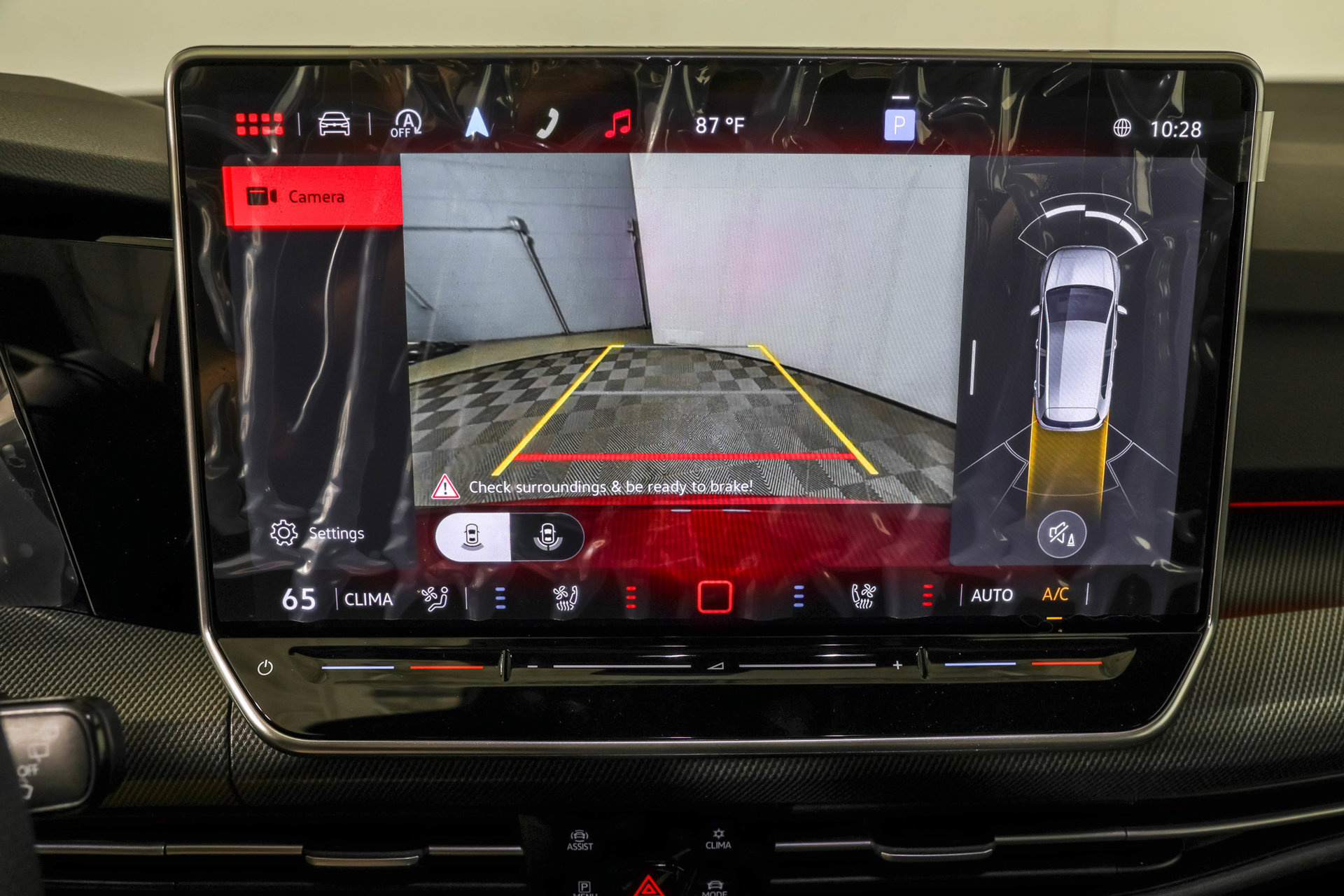 New 2026 Volkswagen GTI SE FWD image 6