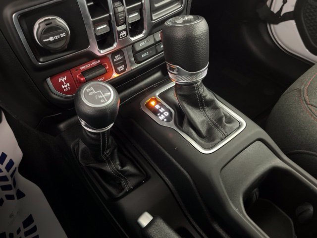 Used 2025 Jeep Wrangler Unlimited Rubicon AWD/4WD image 35