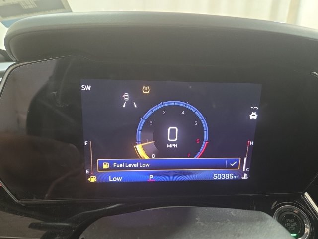 Used 2025 Chevrolet Trax RS w/ Sunroof Package FWD image 11