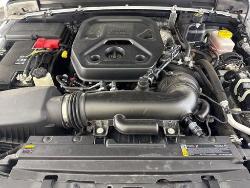 Used 2025 Jeep Wrangler Unlimited Rubicon AWD/4WD image 27