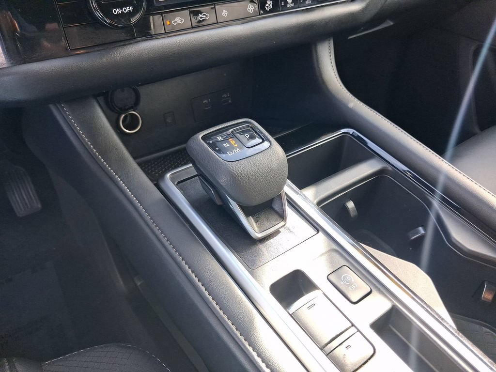 Certified 2025 Nissan Pathfinder SL FWD image 27
