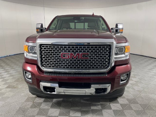 Used 2016 GMC Sierra 2500 Denali w/ Duramax Plus Package AWD/4WD image 25