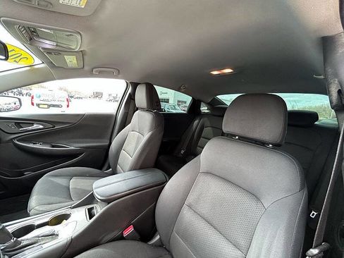Used 2016 Chevrolet Malibu LT image 33