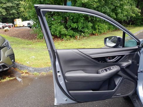Used 2022 Subaru Outback Limited AWD/4WD image 11