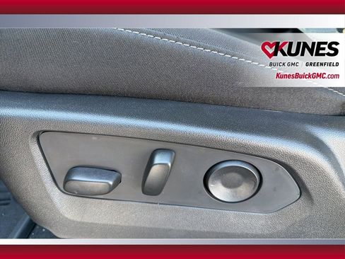 New 2026 GMC Canyon Elevation w/ Convenience Package image 19