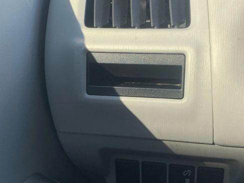 Used 2014 Toyota Prius V Five image 23