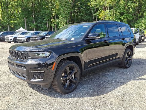 New 2025 Jeep Grand Cherokee L Limited w/ Black Appearance Package image 2