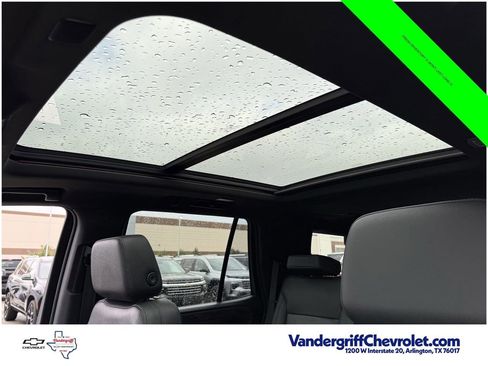 Used 2022 Chevrolet Tahoe Z71 w/ Z71 Off-Road Package AWD/4WD image 25