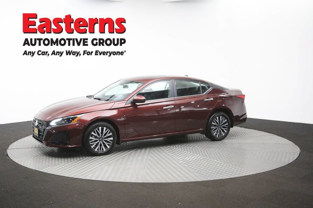 Used 2024 Nissan Altima 2.5 SV w/ SV Premium Package AWD/4WD image 59