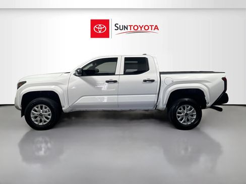 Used 2025 Toyota Tacoma SR image 7