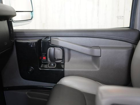 Used 2020 Chevrolet Express 2500 w/ Enhanced Convenience Package image 41