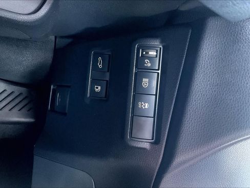Used 2025 Toyota Corolla Cross AWD Hybrid image 34