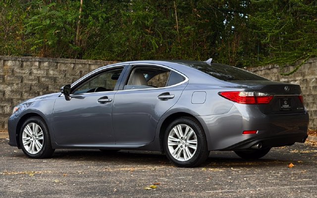 Used 2014 Lexus ES 350 w/ Premium Package FWD image 10