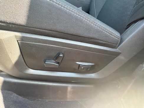 Used 2026 RAM 2500 Big Horn AWD/4WD image 9