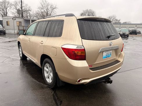 Used 2010 Toyota Highlander SE image 5