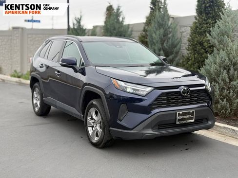 Used 2025 Toyota RAV4 XLE AWD/4WD image 13