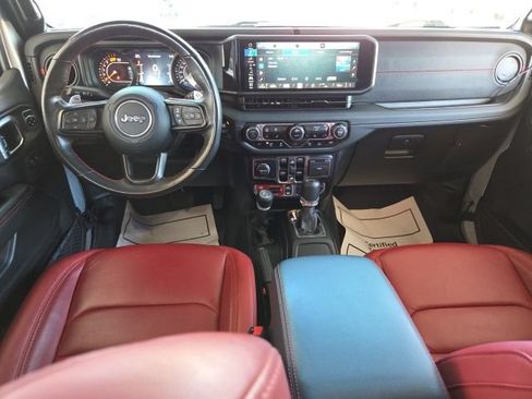 Used 2024 Jeep Wrangler Unlimited Rubicon 392 AWD/4WD image 2