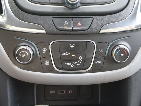 Used 2024 Chevrolet Equinox LS w/ LS Convenience Package image 19