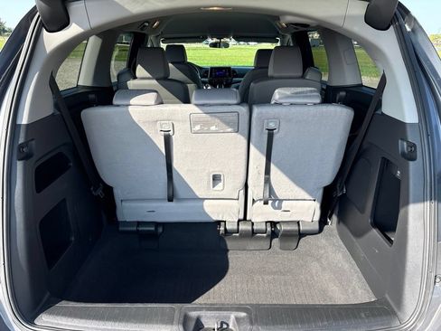Used 2018 Honda Odyssey LX image 9