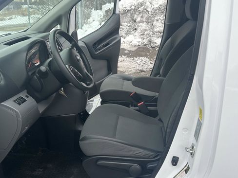 Used 2019 Nissan NV200 SV image 14