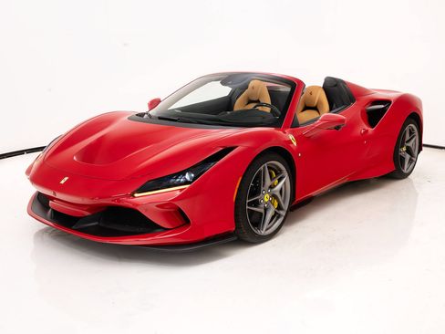 Certified 2022 Ferrari F8 Tributo RWD image 6