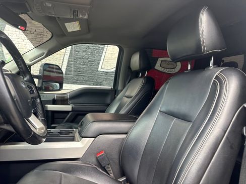 Used 2021 Ford F250 Lariat w/ Lariat Ultimate Package AWD/4WD image 14