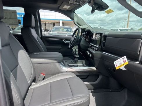 New 2026 Chevrolet Silverado 1500 LTZ w/ LTZ Premium Package image 33