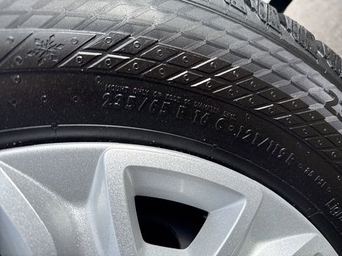 Used 2024 Ford Transit 250 Low Roof w/ Exterior Upgrade Package image 28