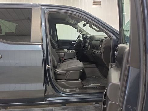Used 2019 Chevrolet Silverado 1500 Custom Trail Boss w/ Custom Convenience Package AWD/4WD image 28