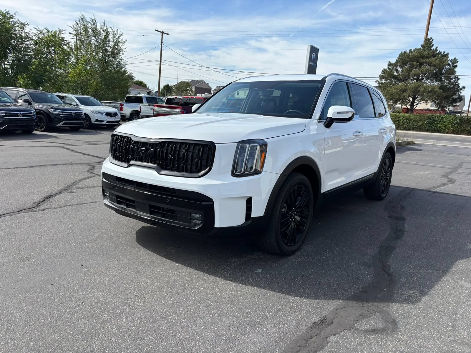 Used 2025 Kia Telluride SX AWD/4WD image 3