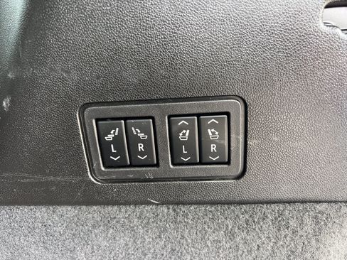 Used 2023 Cadillac XT6 Sport w/ Platinum Package AWD/4WD image 29