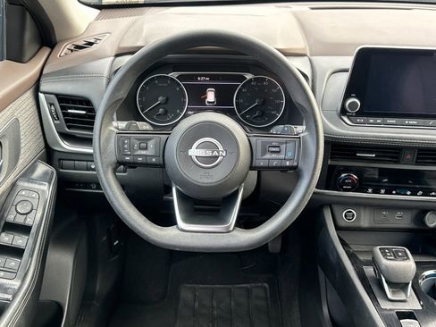 Used 2023 Nissan Rogue SV image 13