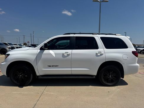 Used 2019 Toyota Sequoia TRD Sport AWD/4WD image 11