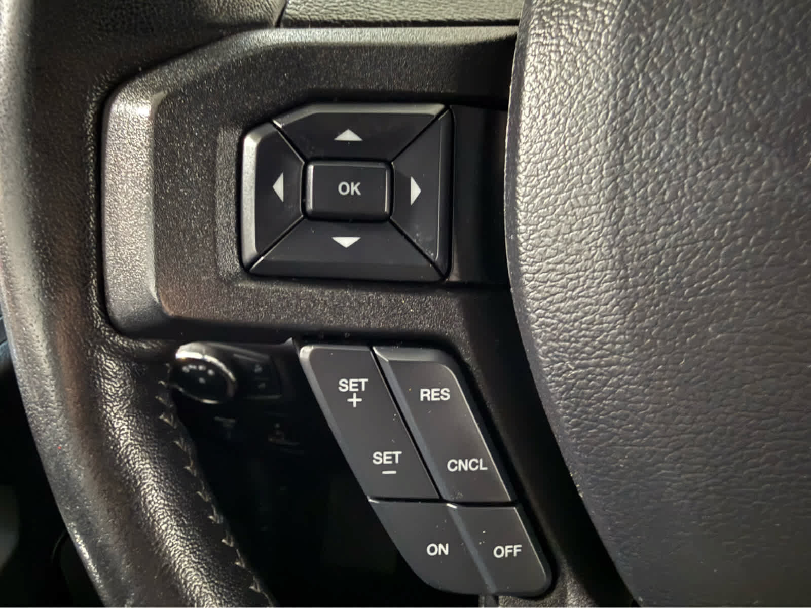 Used 2018 Ford F150 XLT w/ Equipment Group 302A Luxury AWD/4WD image 18