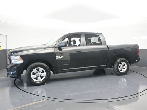 Used 2018 RAM 1500 Express image 2